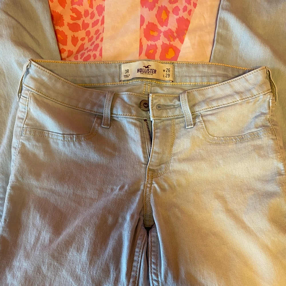 Light wash jeans